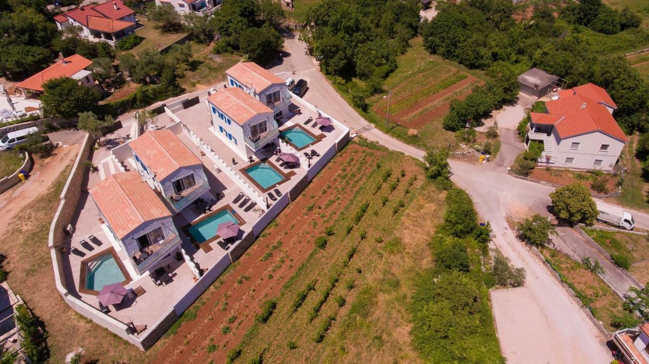 Pax Houses Vrh  Экстерьер фото